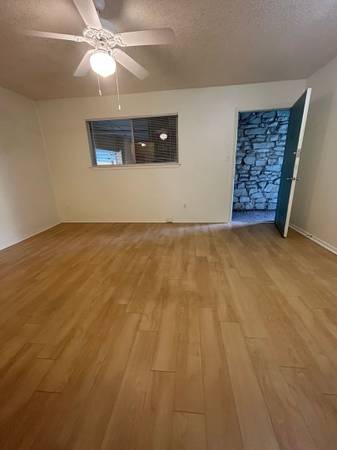 LIVE BY UT AT AFFORDABLE PRICES, FROM $999 1 BD, $1399 2 BD 1