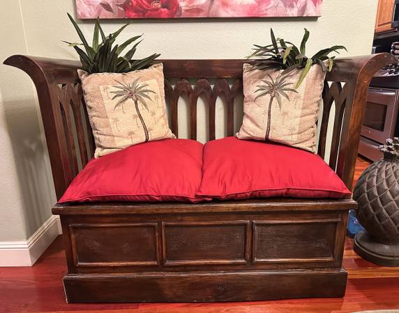 Solid wood storage bench 1