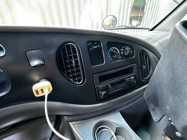 2002 Ford E450 Super Duty - Photo 7