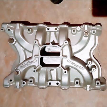 Edelbrock Performer intake manifold 1
