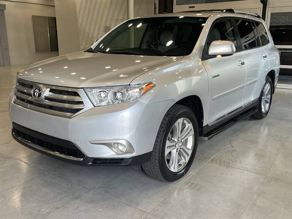 2011 Toyota Highlander Limited  AWD Capability & Reliability  1