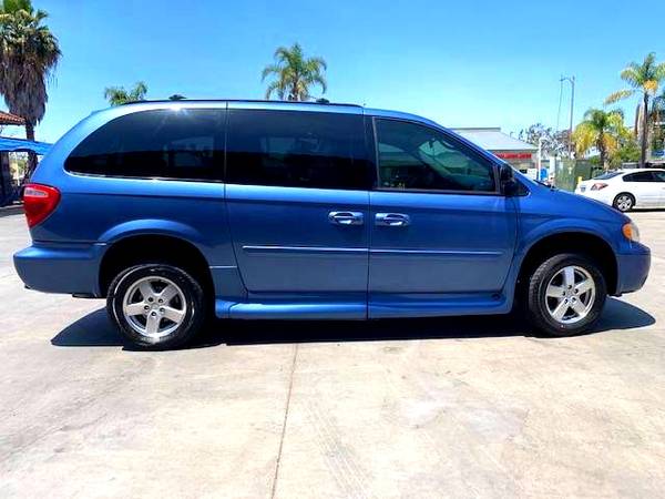Rampa eléctrica. Furgoneta de movilidad para sillas de ruedas - $13,99563616949150595122