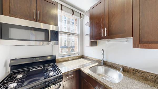 $2,245 / 400ft2 - Estudio encantador con lavadora/secadora en la unidad. Unidad #209 (centro / cívico / Van Ness)63668111649537123