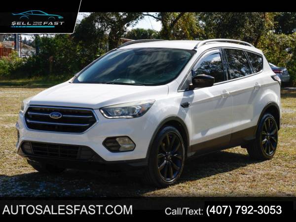 2017 Ford Escape  SE Wagon . 1