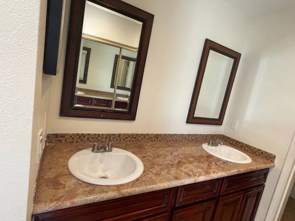 $600 / 1br - 700ft2 - Furnished Resort Style Condo Suites-Large Pools (Palm Desert)63981528948482124