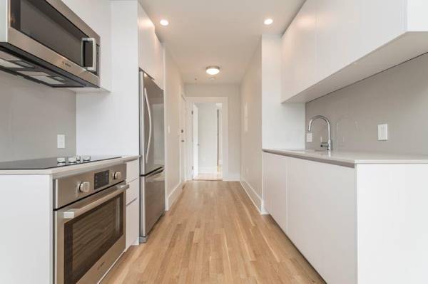 $3,450 / 3br - LOVELY 3BED NO BROKER FEE (Brighton)63690755779075120