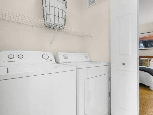 $1,299 / 1br - 747ft2 - Fitness center, Basketball court, Spa/hot tub, Walk-in closets (Litchfield Park)64024999749890122