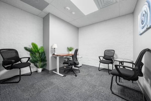 $600 Fully Remodeled Office Spaces at The Twins Office Complex (Oak Lawn)63898983747459123