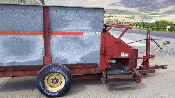 Mill Creek Compost Spreader - $3,500 (East Wenatchee)63441581286913120