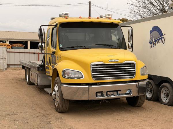 2017 Freightliner M2 1