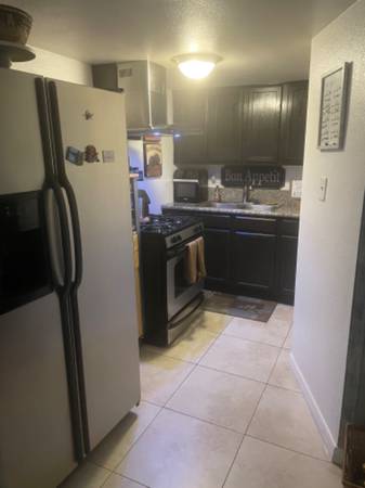 $1300.00 / 1br - 650ft2 - Art District Apartments63859498840193124
