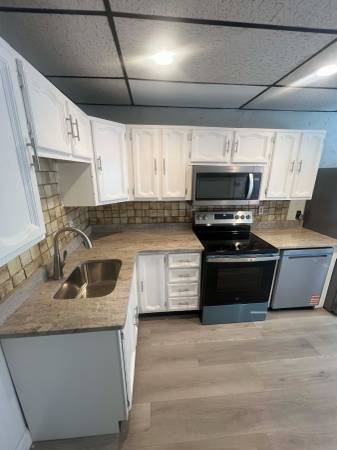$2,350 / 2br - Conveniently located Watertown 2 Bed Available Now63810013522305123