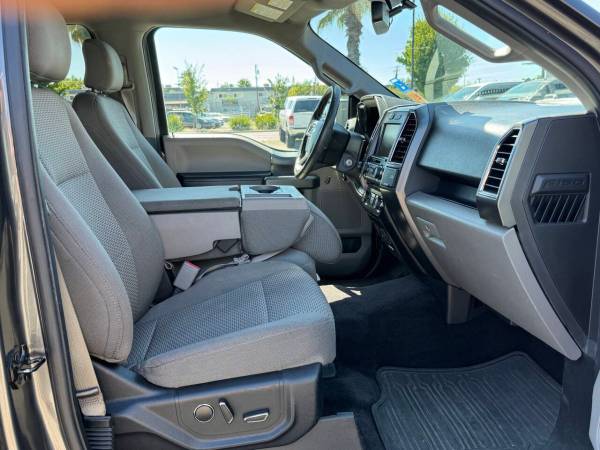 2015 Ford F-150 XLT 4x2 - Photo 12