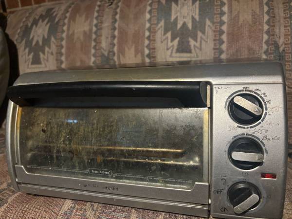 Used Black+Decker Toaster Oven 1