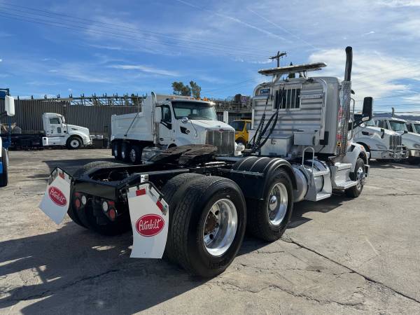 2020 Peterbilt 567 SUPER CLEAN - Photo 7