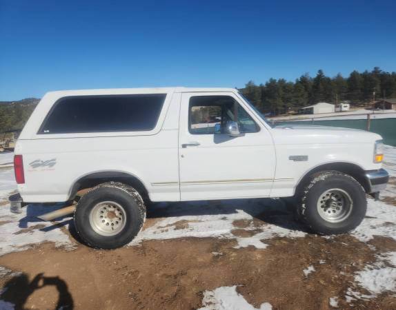 1995 Ford Bronco 4 X 4  Full Size - $7,995 (florissant)63621827371777120