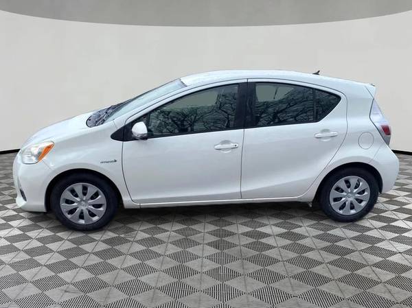 2013 Toyota Prius c - Financing Available! - $4,99963470621430017124