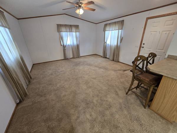 $81,000 / 2br - 1120ft2 - Neat and Clean!  Low Lot Rent!  Available Immediately! (St. Paul)63868703847043124