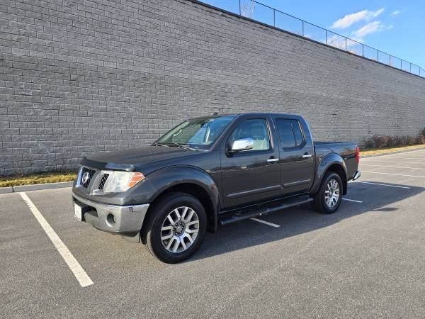2013 Nissan Frontier SL Crew Cab 1
