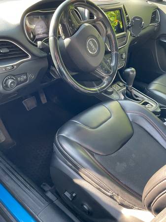 JEEP CHEREKEE TRAILHAWK - $16 900 (Carlotta)63470786441859124