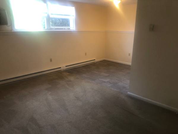 $1,700 / 2br - 2 BEDROOM APT   NO FEE (BOXBOROUGH)63699526006145121