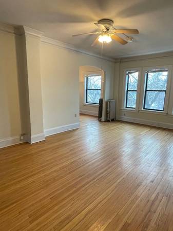 $725 / 1br - 500ft2 - Top Floor Corner, 1 BR  Above Spyhouse Coffee (Minneapolis)63990529828226122