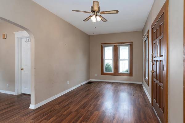 $564 / 2br - 877ft2 - NEELY REMODEL HOUSE FOR RENT (Els mere)64051688728963124
