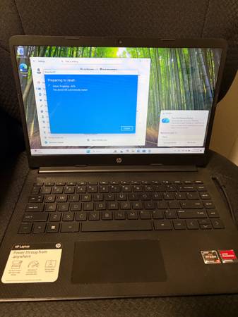 14” HP laptop with touchscreen 1