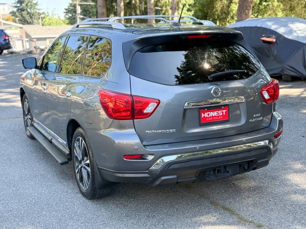 2017 Nissan Pathfinder Platinum Sport Utility 4D - $10,950 (Edmonds)63617880030467123