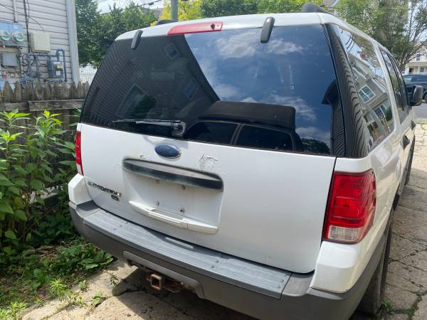 2005 Ford Expedition XLT 4x4 LOW MILES 45k. Needs Transmission - $2,800 (Staten Island)63654713729921123