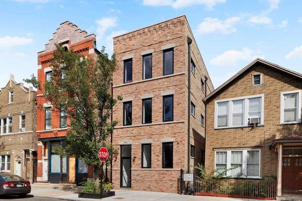 $1,000 / 1br - 800ft2 - Beautifully  1x1-BR unit apartment located in Pilsen / Lower West Side (Chicago, IL)64041644028034120