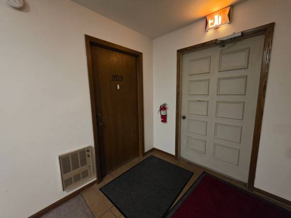 $815 / 1br - $815| 1BD 1BA| 2552 Spooner Ave #203| Available Now! (Altoona)63845958565251121