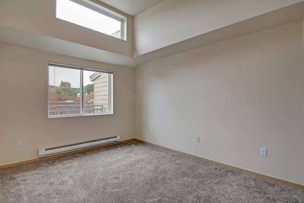 $2,373 / 1hab - 637ft2 - en Seattle WA, 1 Habitación, Soportes para bicicletas (620 North 34th Street, Seattle, WA)63850642568579122