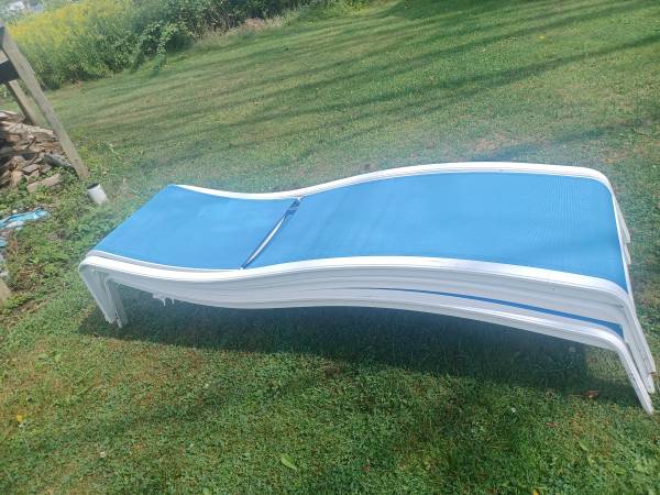 3 stackable lounge chairs 1