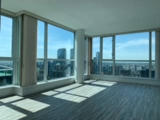 2 Bedroom-954 ft2-2 bed Spacious 2 bath w/AC Unit 3302 Downtown 1