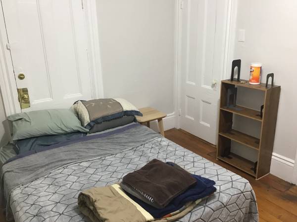 $1,600 / 2br - Private furnished room for sublet near Harvard Yard (Cambridge)63699215785091122