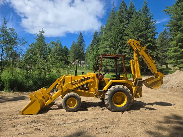 Case 580C Backhoe with ROPS 1