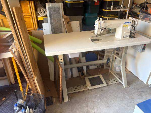Sewing machine Juki 1