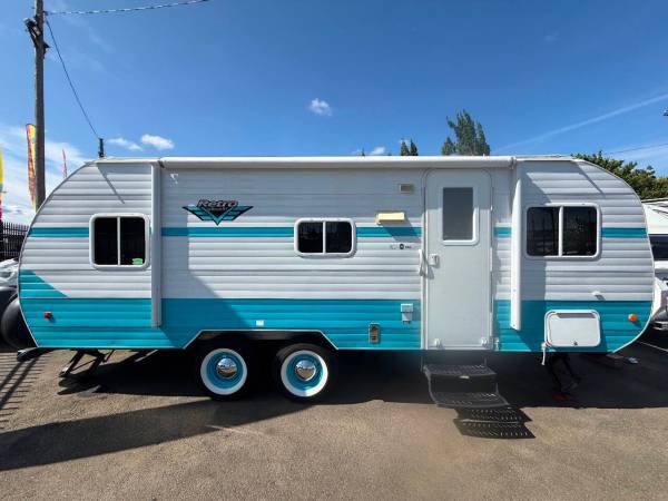 2017 RiversideRV Retro195   RVs & Campers - $14,900 (Steve & Sons Auto Sales LLC)63474457729793122
