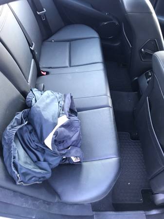 2009 Mercedes’ Benz C300 - $5,00063616439718657121