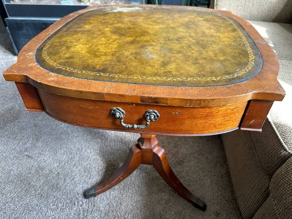 Antique Mahogany Duncan Table 1