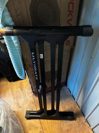 Keyboard stand 1