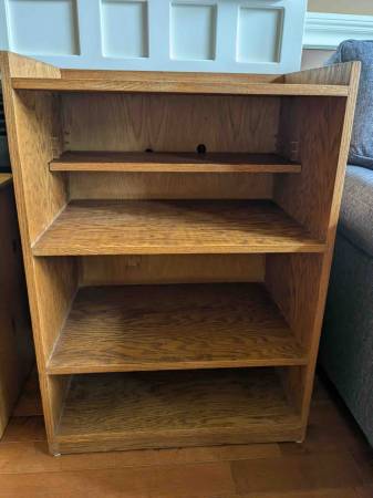 Bookshelf wood 1
