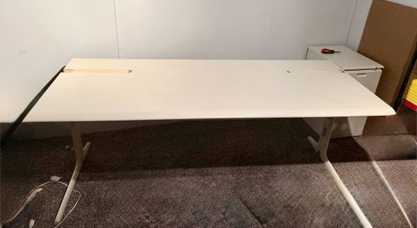 Large desk 1