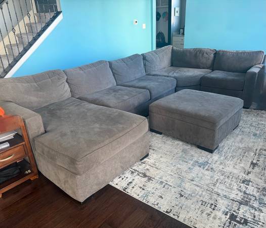 Sectional couch 1