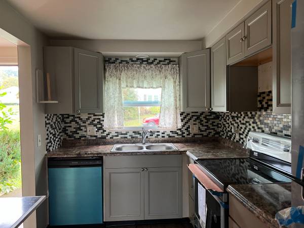 $1,250 / 2br - 1200ft2 - 2 Beds 1.5 Bath Townhouse Attached Garage Nice Neighborhood (Endicott)64035575934851120