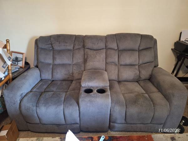 Brynn reclining loveseat 1