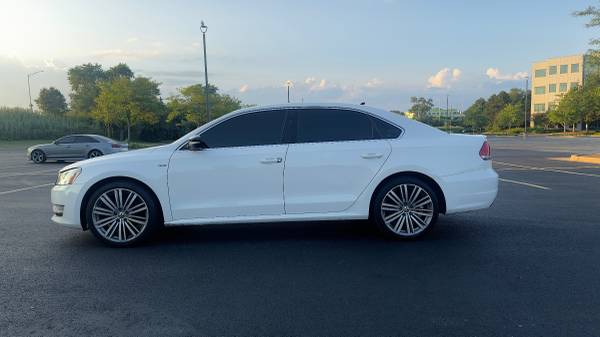 Volkswagen Passat Sport 2015 - $4.250 (Lisle)63624863582849121