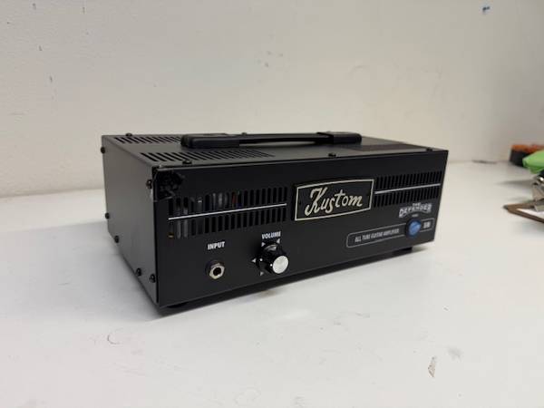 Kustom Defender 5 H Guitar Amplifier and 12" Cabinet 1