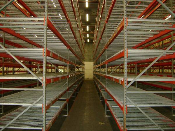 Pallet Rack Installer 1